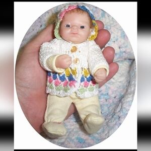 Ashton Drake Baby Emma Loving Eyes 5" Handful Vinyl Collectible Doll NEW